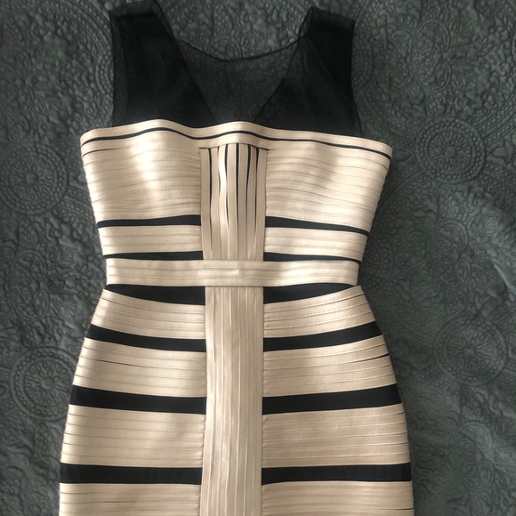 Dress - Picture 1 of 4